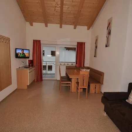 Apart Lurega - Inklusive Sommer Card Galtuer Room photo